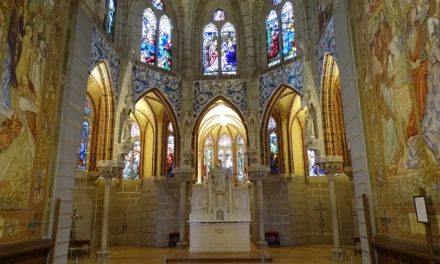 TRAS LAS HUELLAS DE GAUDI EN WANDERER