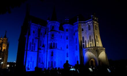 Revive la inauguración de la nueva iluminación del Palacio